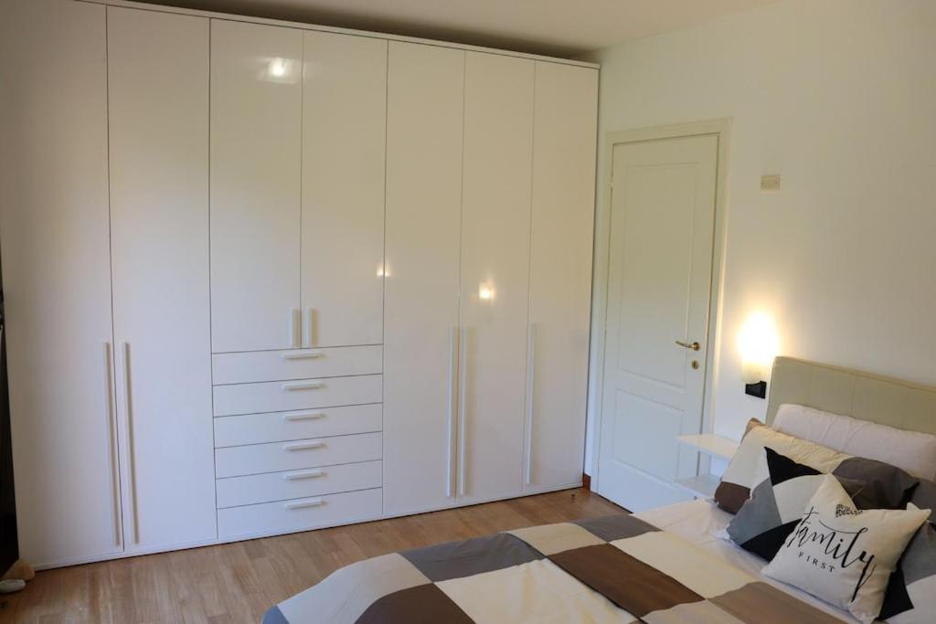 Appartement Dans Un Terrain De Golf, 5 Min De La Mer En Voiture, Parking Gratuit Cogoleto Zewnętrze zdjęcie